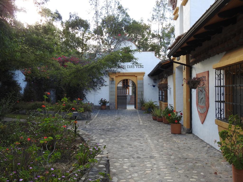 Hosteria Museart Pantavi Tumbabiro Bagian luar foto